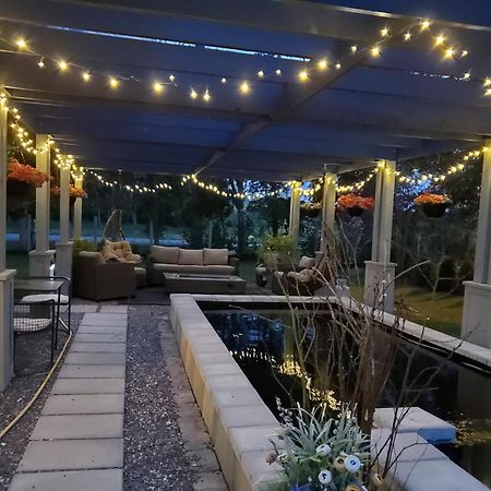 The Walnut Grove Bnb Harrow Ngoại thất bức ảnh