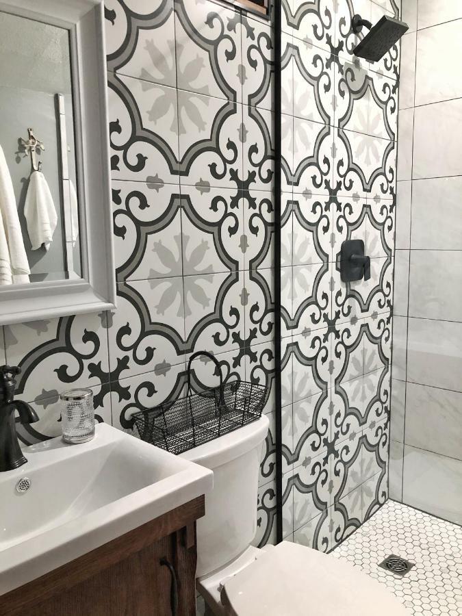 The Walnut Grove Bnb Harrow Ngoại thất bức ảnh